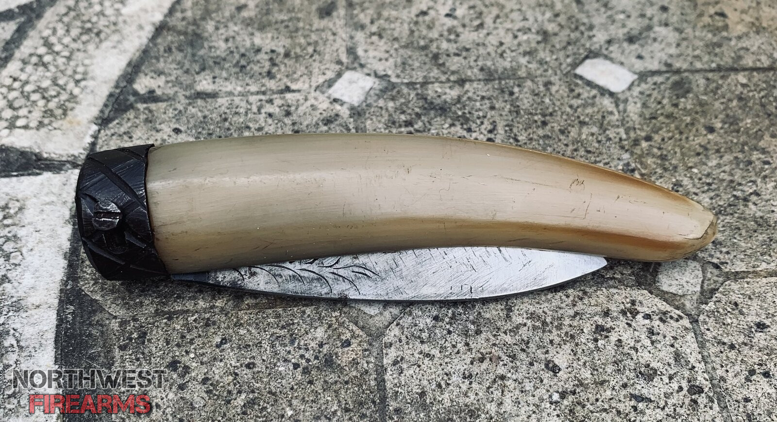 'Mountain Man " pocket knife , closed